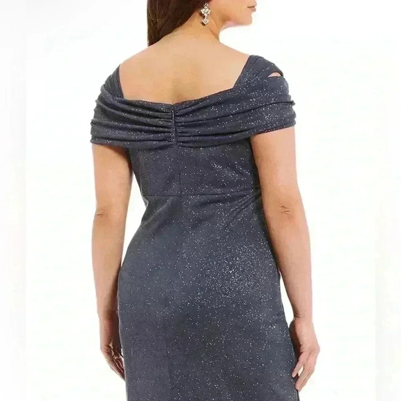 Alex Evenings Gown - Picture 4 of 10